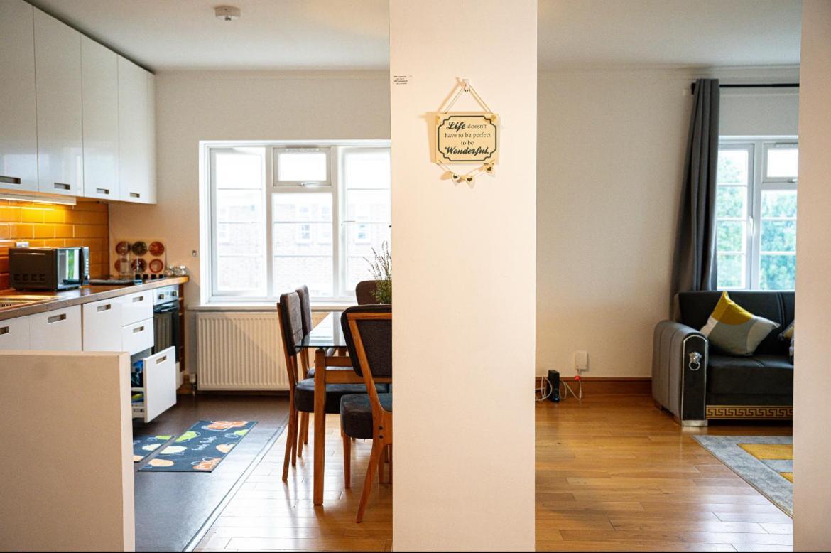 Away From - Spacious 3 Bed Apartamento Londres
